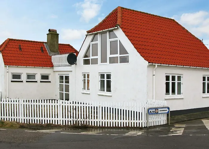 4 Person In Lemvig-by Traum Trans